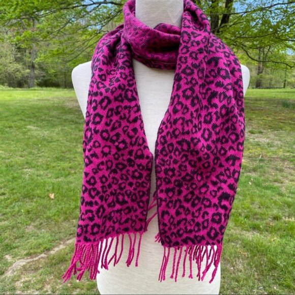 SCARF SCOTLAND CASHMERE PINK BLACK ANIMAL PRINT FRINGE LONG RECTANGLE - Picture 1 of 6